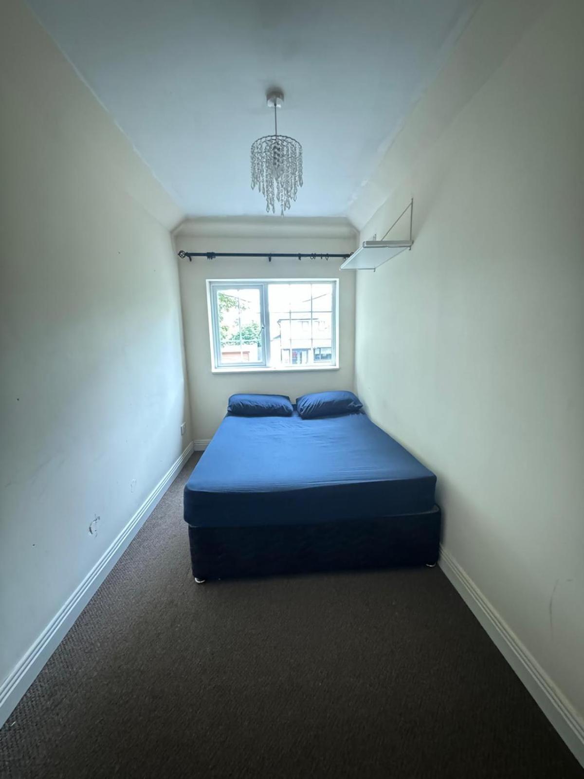 Nice Double Room Near Omni Shopping Дублін Екстер'єр фото